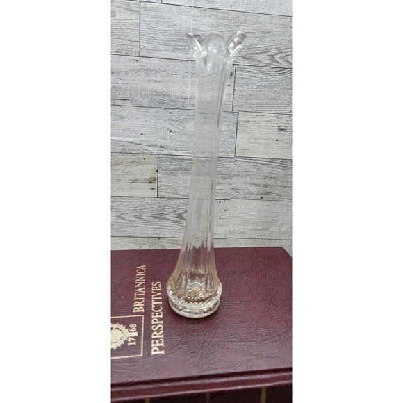 Swung Vase Clear Glass Six fingers garland star base Bud US Glass Co. 8" - Picture 3 of 9